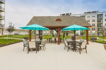 Expansive courtyard including picnic/grilling area